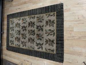 lot 233 image: Vintage Floral Area Rug 8 x 5