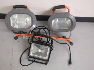 lot 394 image: HDX and Husky Portable Work Lights Set