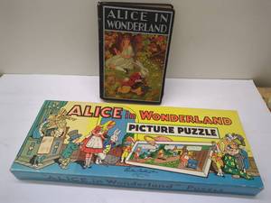 lot 398 image: Vintage Alice in Wonderland Book & Puzzle Set