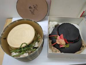 lot 399 image: Vintage Leslie James Hats with Original Boxes