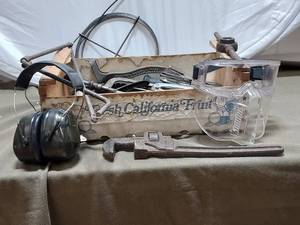 lot 406 image: Mixed Vintage Tool Set in Crate