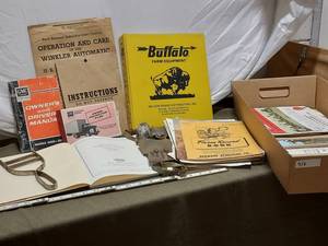 lot 418 image: Vintage Equipment Manuals & Brochures Lot
