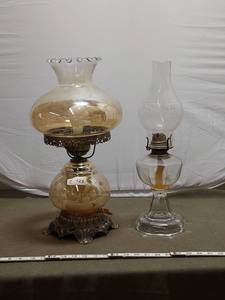 lot 428 image: Vintage Ornate Oil Lamps Pair