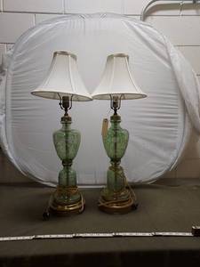 lot 430 image: Vintage Green Glass Table Lamps