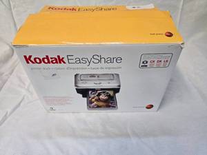 lot 2 image: Kodak Easy Share Printer Dock
