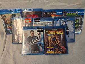 lot 44 image: (9) Blue Ray Movies