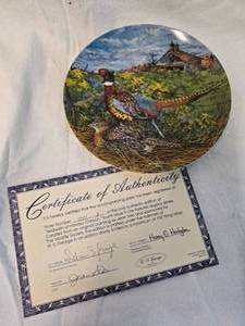 lot 47 image: (3) Collectable Plates