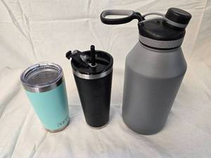 lot 58 image: (3) Thermal Containers