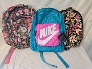 lot 80 image: (3) Kids Backpacks