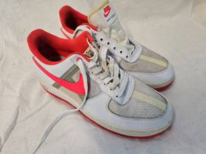 lot 84 image: Nike Air Force I Red Size 8 12