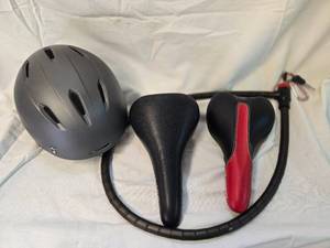 lot 192 image: Bike Access., Helmet, (2) Seats and Bike Lock with Key