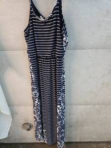 lot 232 image: (2) XXL Tops and Size XL Dress