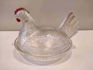 Vintage Indiana Glass Hen/Chicken on Nest
