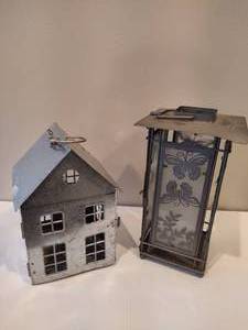 lot 36 image: Metal Lantern & Birdhouse