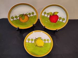 lot 41 image: D56 Collectible Orchard SaladDessert Plates (3)