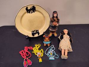 lot 71 image: Lot of Native American Items