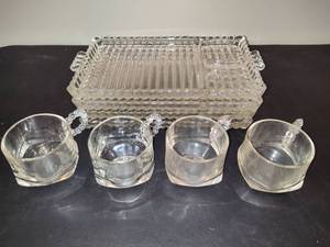 lot 69 image: Hazel Atlas Snack Sets
