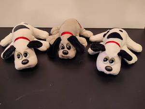 lot 81 image: Lot of Pound Puppies