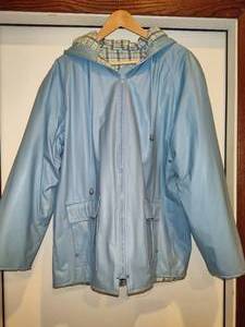 lot 106 image: Ladies Raincoat (Size L)