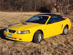 35th Anniversary 1999 Ford Mustang  Convertible