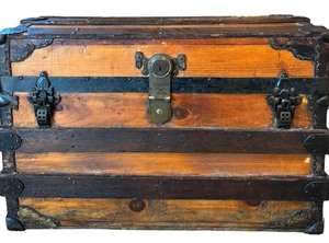 lot 5 image: Antique Flat Top Wooden Chest with Medal Locks & Corners