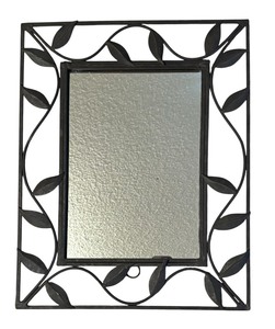 lot 43 image: Wall Hanging Decorative Mirror