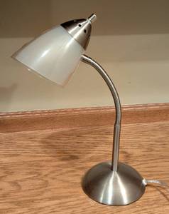 lot 100A image: Adjustable Silver Desk Lamp