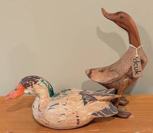 lot 76 image: Pair of Decorative Wood Ducks