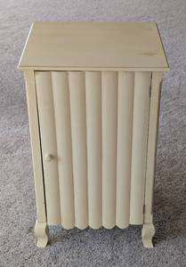 lot 23 image: Pale Yellow Painted Petite Wood Storage Cabinet