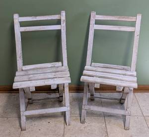 lot 40 image: Pair of Vintage Painted Wood Folding Chairs