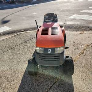 Husqvama GT2254 22HP ELS Riding Lawnmower 54" Deck