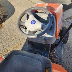 Husqvama GT2254 22HP ELS Riding Lawnmower 54" Deck