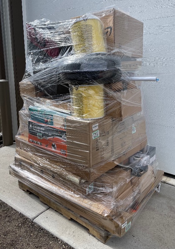 lot 7A image: WOW Amazon Mediums Return Pallet - 60 Tall B