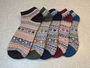 lot 401 image: Five New Pair Retro Style Footie Socks Argyle And Striped Brown Blue Green Red One Size P