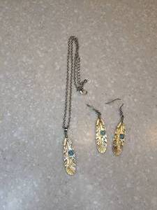 lot 405 image: New Tribal Style Necklace And Pierced Earrings Leaf Turquoise Accents Silvery P