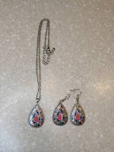 lot 410 image: New Bohemian Teardrop Necklace And Pierced Earrings Multi Color P