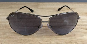 lot 8 image: Ray-Ban Aviator Gradient Sunglasses N