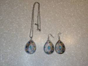 lot 421 image: New Water Drop Shaped Hollow Necklace And Pierced Earrings Turquoise Accent Silvery P