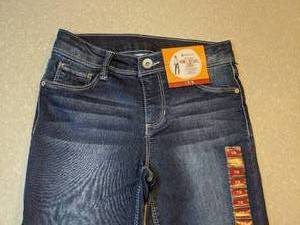 lot 428 image: New Members Mark Girls Knit Denim Jean Blue Size 78 M