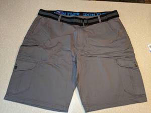 lot 434 image: New Iron Co Mens Cargo Belted Shorts Gray Size 40 M