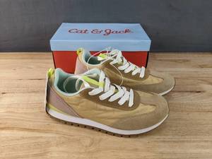 lot 302 image: Brand New Cat & Jack Korbyn Sneakers Kids Size 6 Beige N