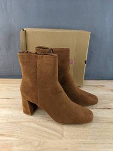 lot 303 image: Sugar Element J-Cognac Closed Toe Dress Ankle Boots Womens Size 11M $70 Retail N