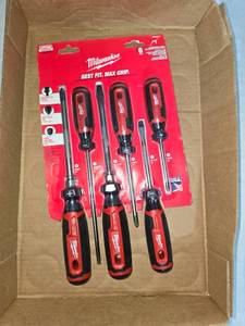 New Milwaukee screw driver set