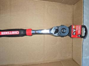 lot 15 image: New Craftsman ratchet