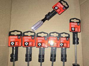 lot 27 image: New torxe screw drivers