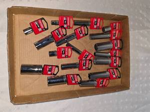 lot 81 image: Various new craftsman sockets