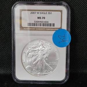 lot 24 image: 2007 W Silver Eagle NGC MS70
