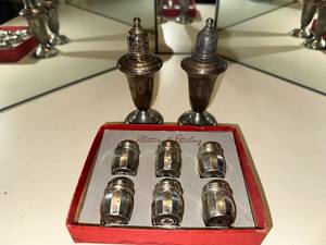 lot 4 image: Set of 8 Vintage National Sterling and Moore Sterling Salt and Pepper Shakers