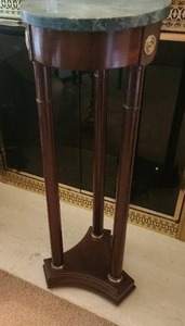 Elegant Bombay Vintage Green Marble Top Pedestal Stand