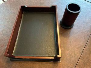 lot 59 image: Vintage Bombay Company Wooden Desk Organizer Set